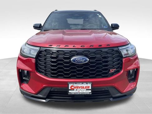 Used 2025 Ford Explorer ST image 22