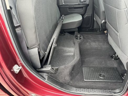 Used 2022 RAM 1500 Classic SLT w/ Electronics Group image 27