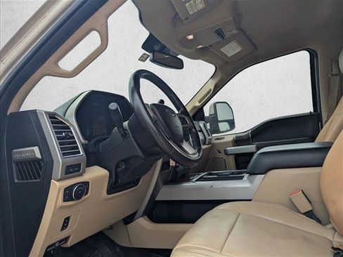 Used 2017 Ford F250 Lariat w/ Lariat Value Package AWD/4WD image 12