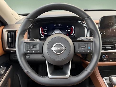 Certified 2025 Nissan Pathfinder Platinum w/ Cargo Package image 19