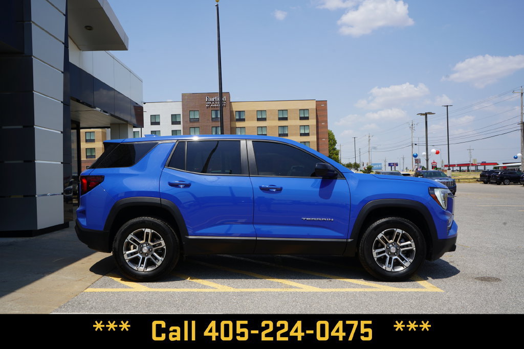 Used 2026 GMC Terrain Elevation FWD image 9