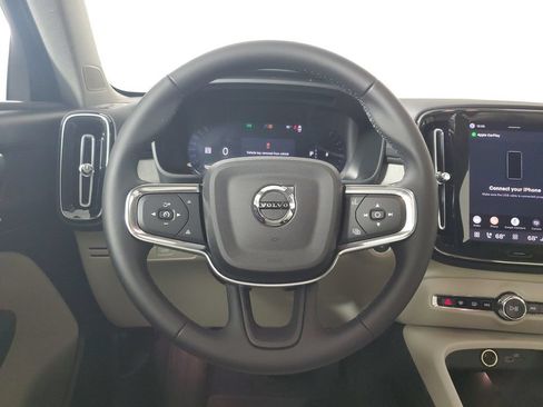 Used 2026 Volvo XC40 B5 Plus w/ Climate Package AWD/4WD image 18