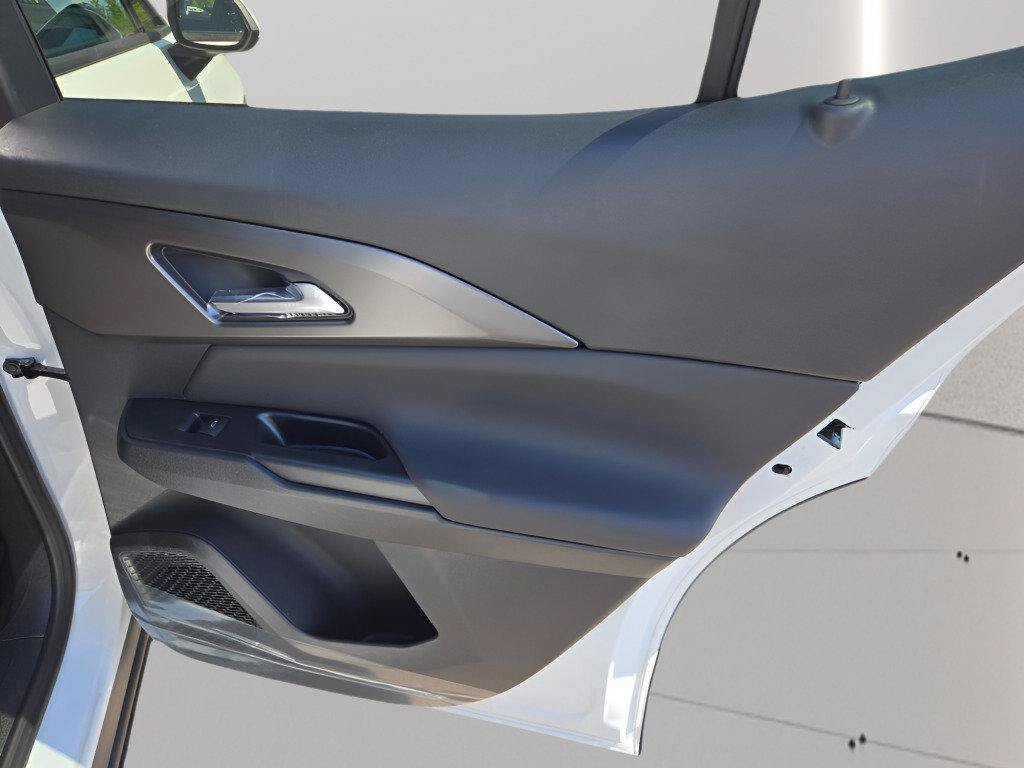 New 2026 Chevrolet Equinox EV LT FWD image 16