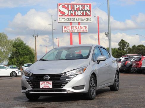 Used 2025 Nissan Versa SV FWD image 7
