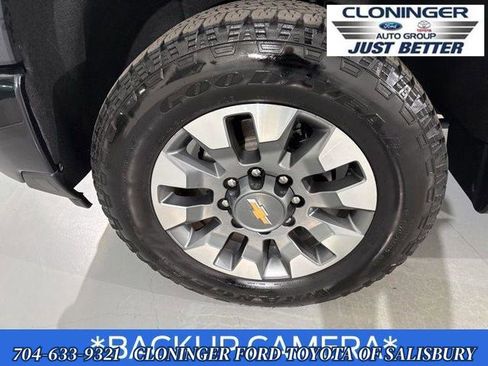 Used 2024 Chevrolet Silverado 2500 Custom w/ Custom Value Package image 6