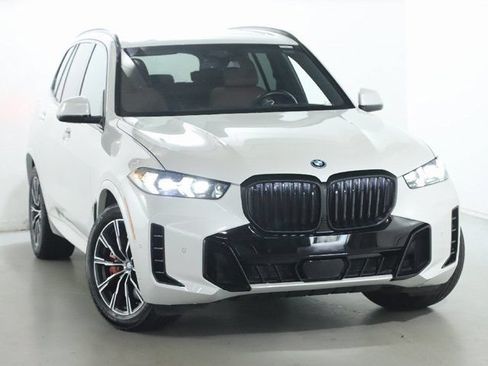 Used 2024 BMW X5 xDrive50e w/ Executive Package AWD/4WD image 2