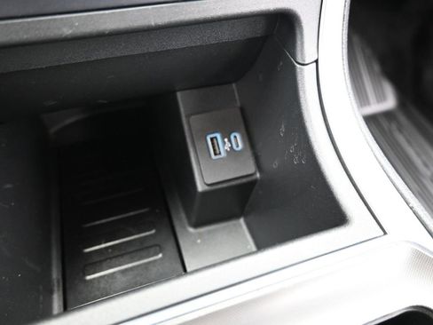 Used 2022 Ford Edge SEL w/ Convenience Package image 18