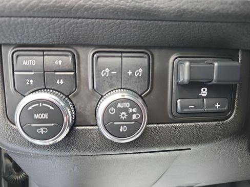 Used 2024 GMC Yukon XL Denali w/ Denali Reserve Package image 38