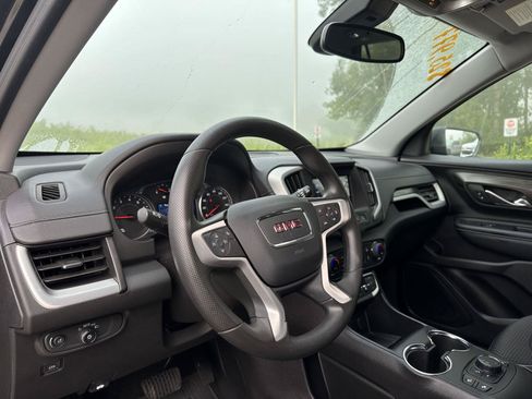 Used 2024 GMC Terrain SLE w/ Driver Convenience Package AWD/4WD image 15