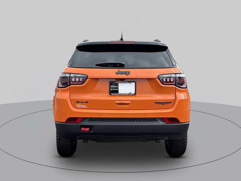 New 2026 Jeep Compass Trailhawk w/ Sun, Sound & Navigation Group AWD/4WD image 4