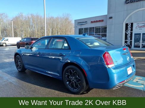 Used 2023 Chrysler 300 Touring L w/ Popular Equipment Group image 2