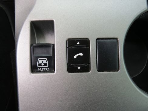 Used 2011 Toyota 4Runner SR5 RWD image 22