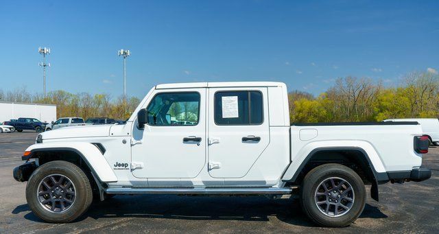Used 2021 Jeep Gladiator Overland w/ Uconnect 4C Nav & Sound Group AWD/4WD image 9