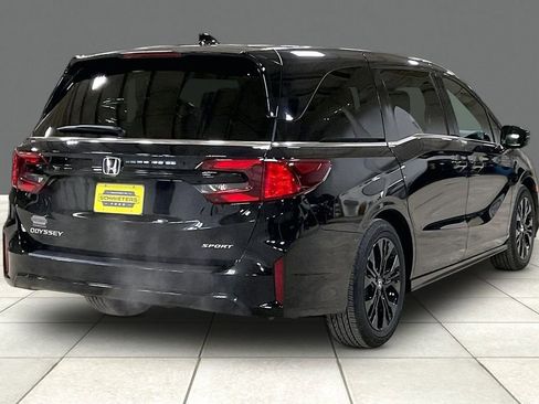 Used 2025 Honda Odyssey Sport-L image 12