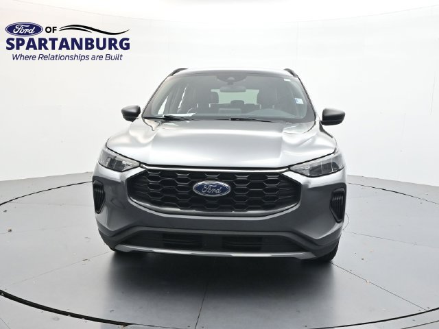 Used 2025 Ford Escape ST-Line FWD image 2