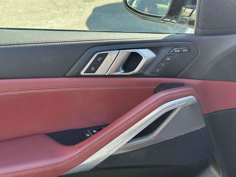 Used 2022 BMW X6 xDrive40i w/ M Sport Package image 13