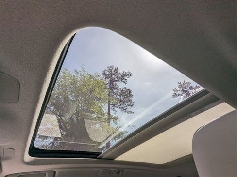 New 2025 Volvo XC40 B5 Ultra image 22