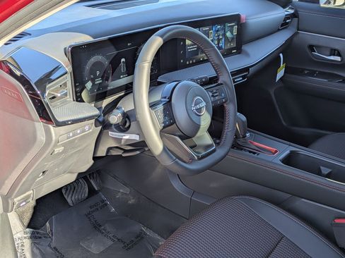 New 2026 Nissan Kicks SR w/ SR Premium Package FWD image 16