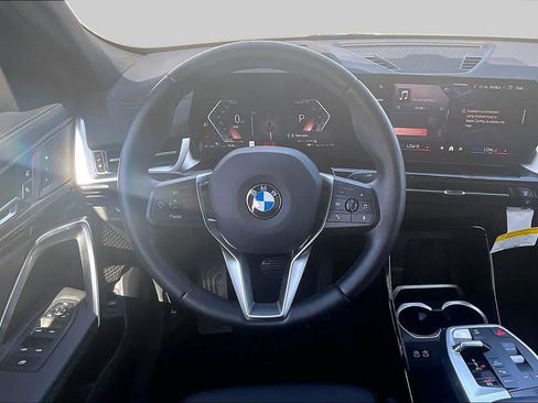 Used 2026 BMW X2 xDrive28i AWD/4WD image 5