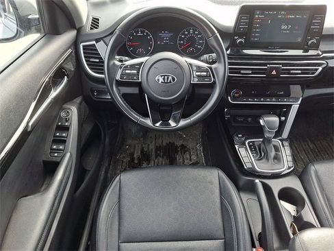 Used 2021 Kia Seltos EX image 12