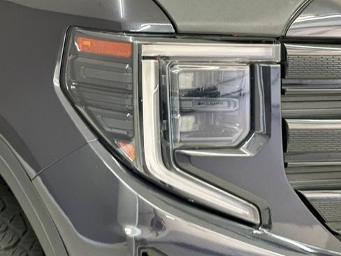 Used 2022 GMC Sierra 1500 Elevation w/ Elevation Premium Package RWD image 12