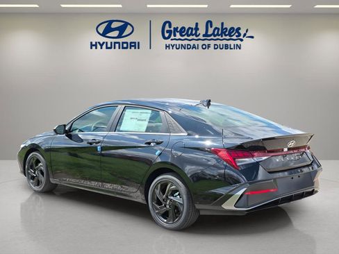 New 2026 Hyundai Elantra SEL Sport Premium FWD image 3