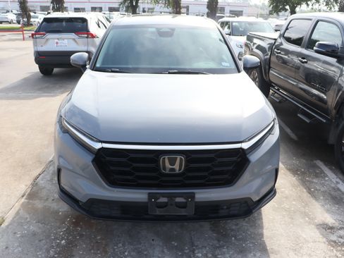 Used 2023 Honda CR-V EX-L image 3