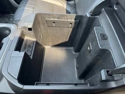 Used 2019 Chevrolet Silverado 1500 High Country w/ High Country Premium Package AWD/4WD image 24