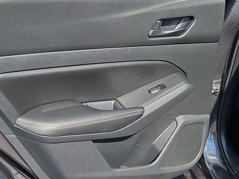 Used 2024 Nissan Altima 2.5 SV FWD image 16