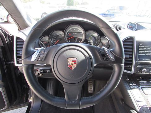 Used 2013 Porsche Cayenne Turbo AWD/4WD image 12