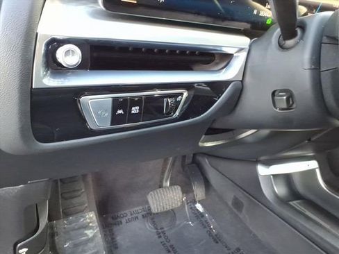 Certified 2024 Cadillac Lyriq Luxury image 28