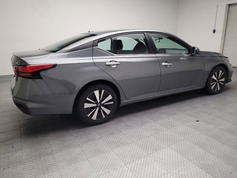 Used 2021 Nissan Altima 2.5 SV FWD image 10