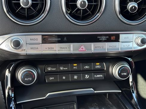 Used 2021 Kia Stinger GT image 31