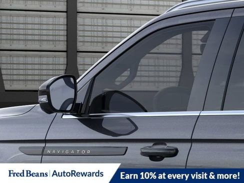 New 2026 Lincoln Navigator L Black Label AWD/4WD image 21