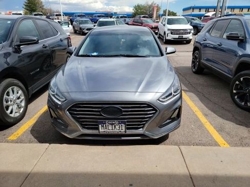 Used 2018 Hyundai Sonata SE image 2