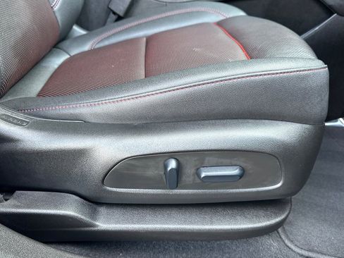 Used 2025 Chevrolet Blazer RS image 24