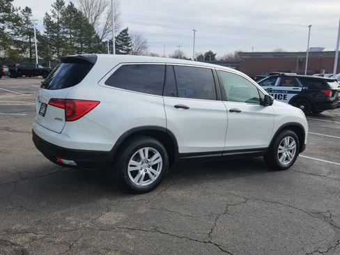 Used 2016 Honda Pilot LX image 15