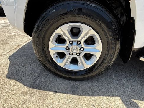 Used 2018 Toyota 4Runner SR5 RWD image 25