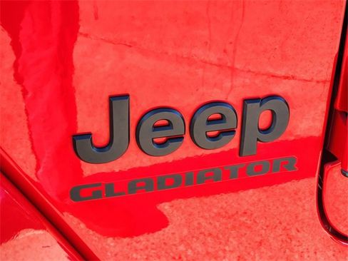 Certified 2022 Jeep Gladiator Sport image 11