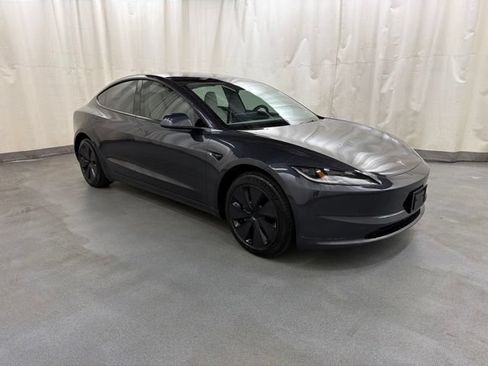 Used 2025 Tesla Model 3 RWD image 1