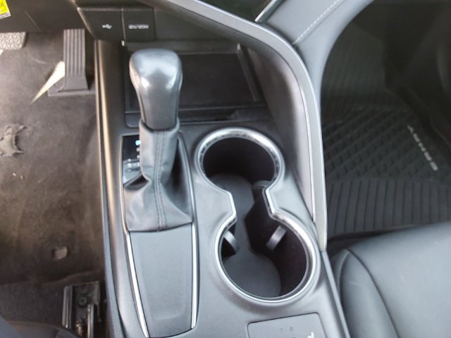 Used 2024 Toyota Camry SE FWD image 30