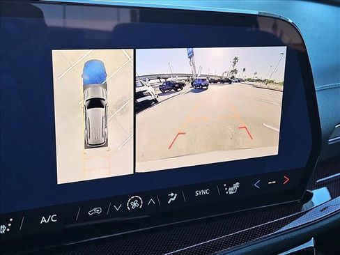 New 2026 Chevrolet Traverse Z71 w/ Enhanced Driving Package image 13