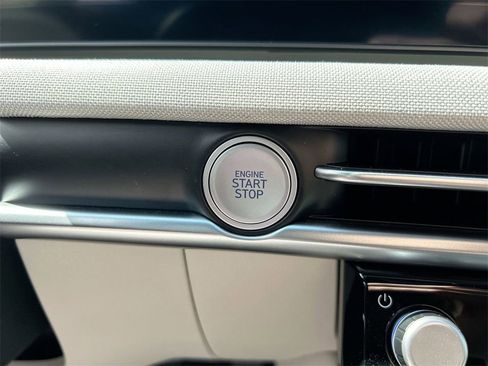 Certified 2026 Hyundai Tucson Limited image 33