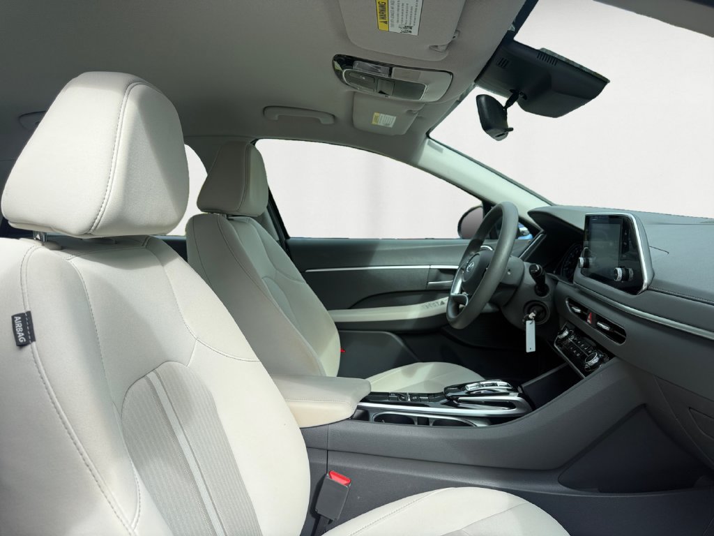 Used 2023 Hyundai Sonata SE FWD image 16