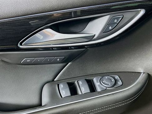 Used 2021 Buick Envision Essence AWD/4WD image 9