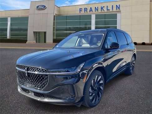 New 2026 Lincoln Nautilus Reserve w/ Jet Appearance Package image 3