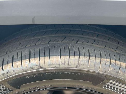 Used 2023 Jeep Grand Cherokee Altitude AWD/4WD image 6