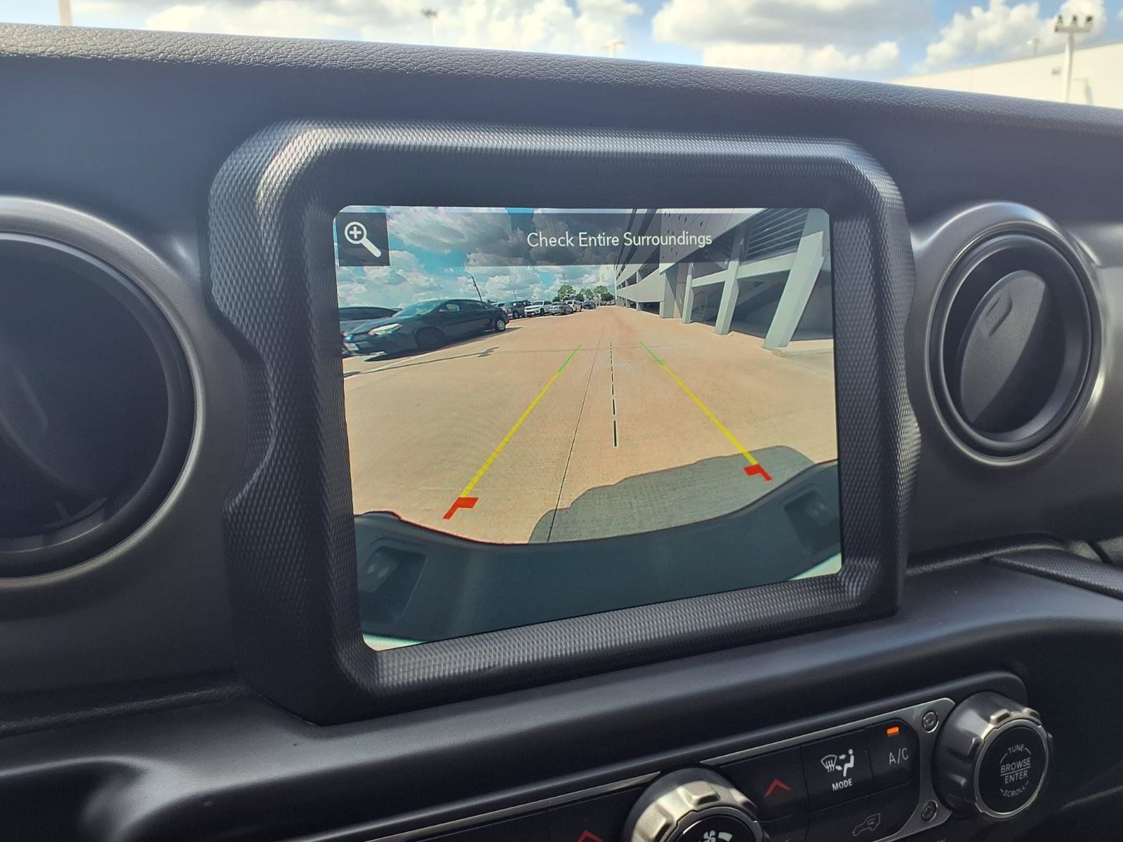 Used 2021 Jeep Gladiator Sport AWD/4WD image 6
