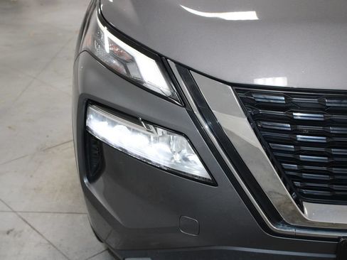 Used 2021 Nissan Rogue SV w/ Premium Package FWD image 12