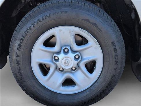 Used 2013 Toyota Tundra 2WD CrewMax w/ Tow Pkg image 22